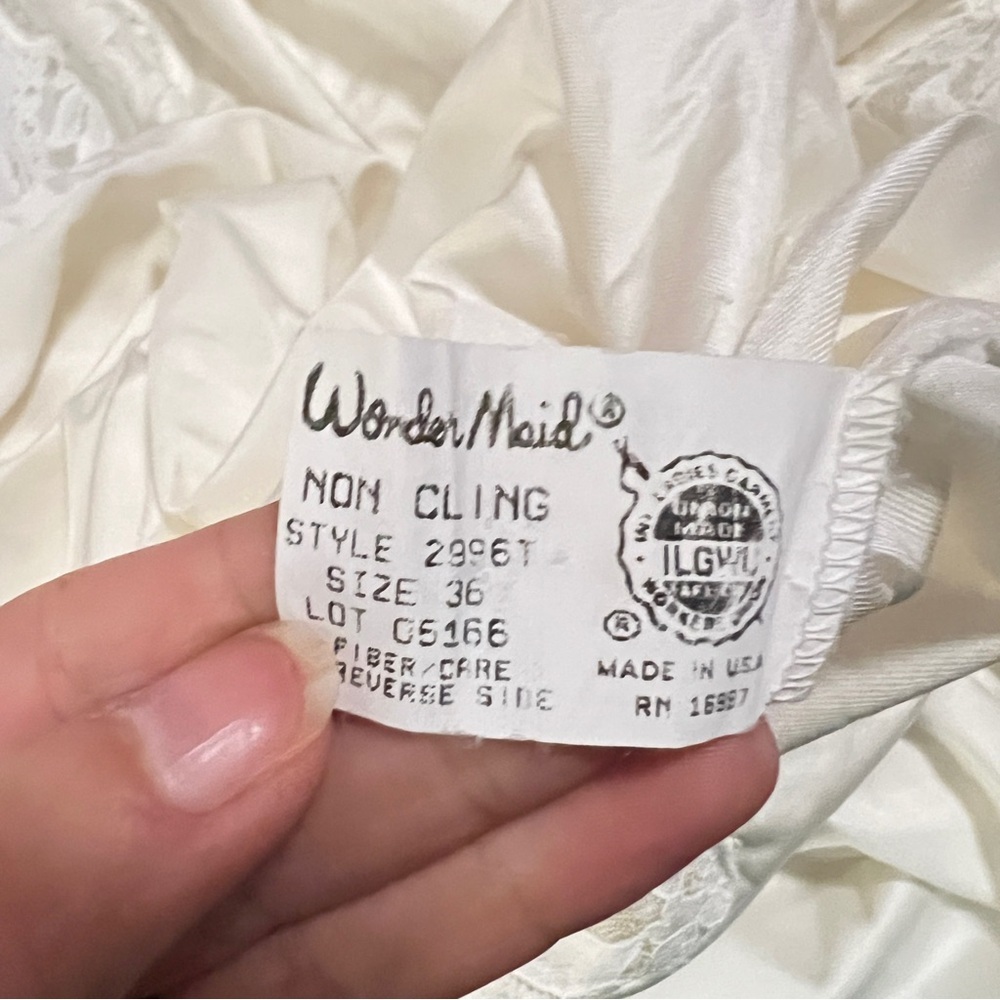 Wonder Made White Satin Feel Chemise VINTAGE with Lace Trim and Empire Waist - Picture 12 of 12